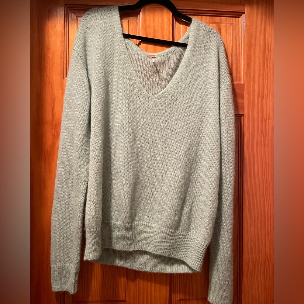 Free People Women’s Alpaca Wool Blend Sweater, Size XS.